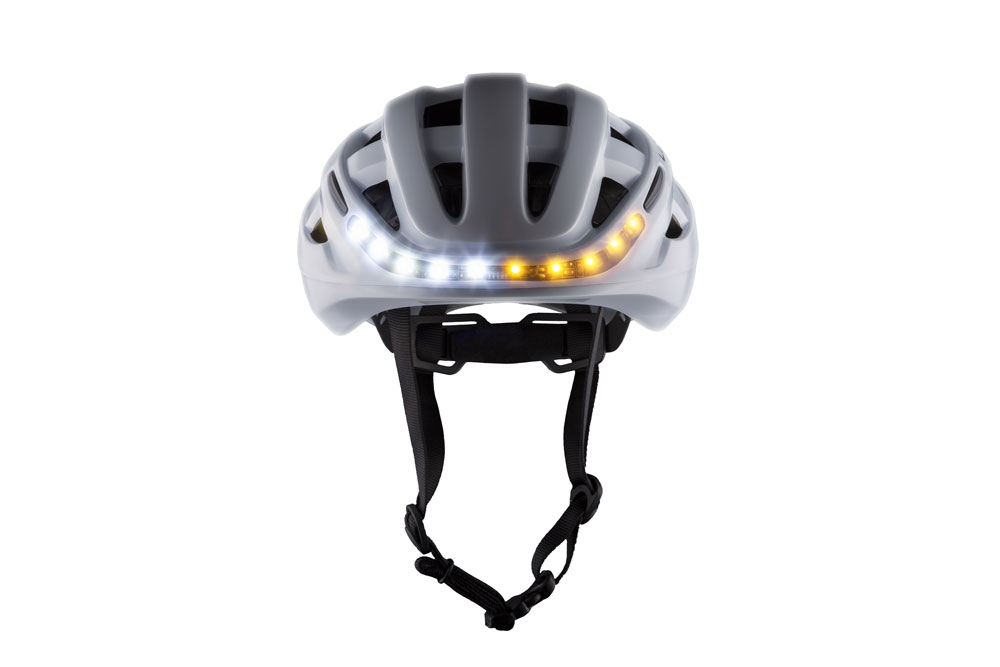 Lumos Kickstart Fahrradhelm - Er blinkt und hat Bluetooth Lumoswhite1 - Lumos Kickstart Fahrradhelm - Er blinkt und hat Bluetooth