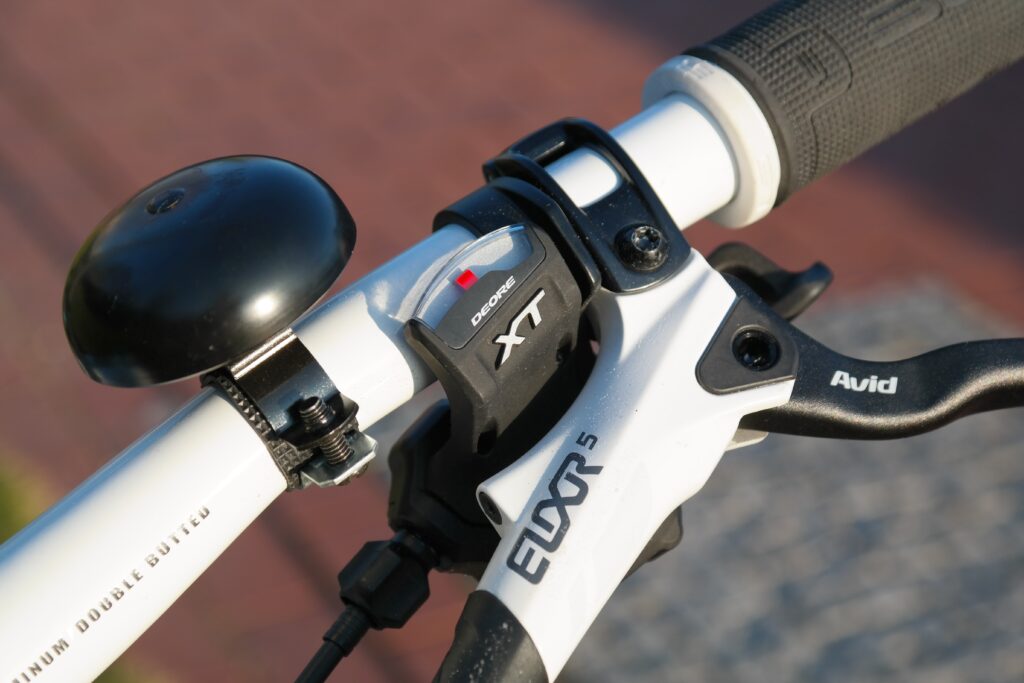bell 236963 1024x683 - Wie mache ich mein Fahrrad verkehrssicher?