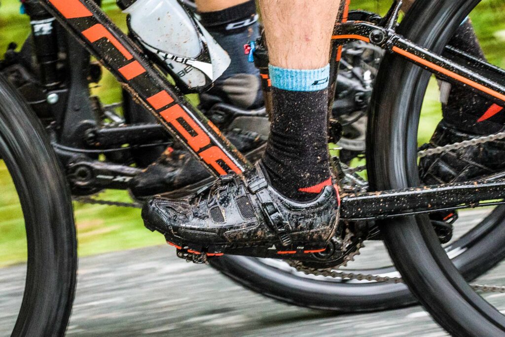 Schlechtwetter Mountainbiken - was brauche ich alles? mhw beratung mtb fahren bei regen schuhe 1024x683 - Schlechtwetter Mountainbiken - was brauche ich alles?