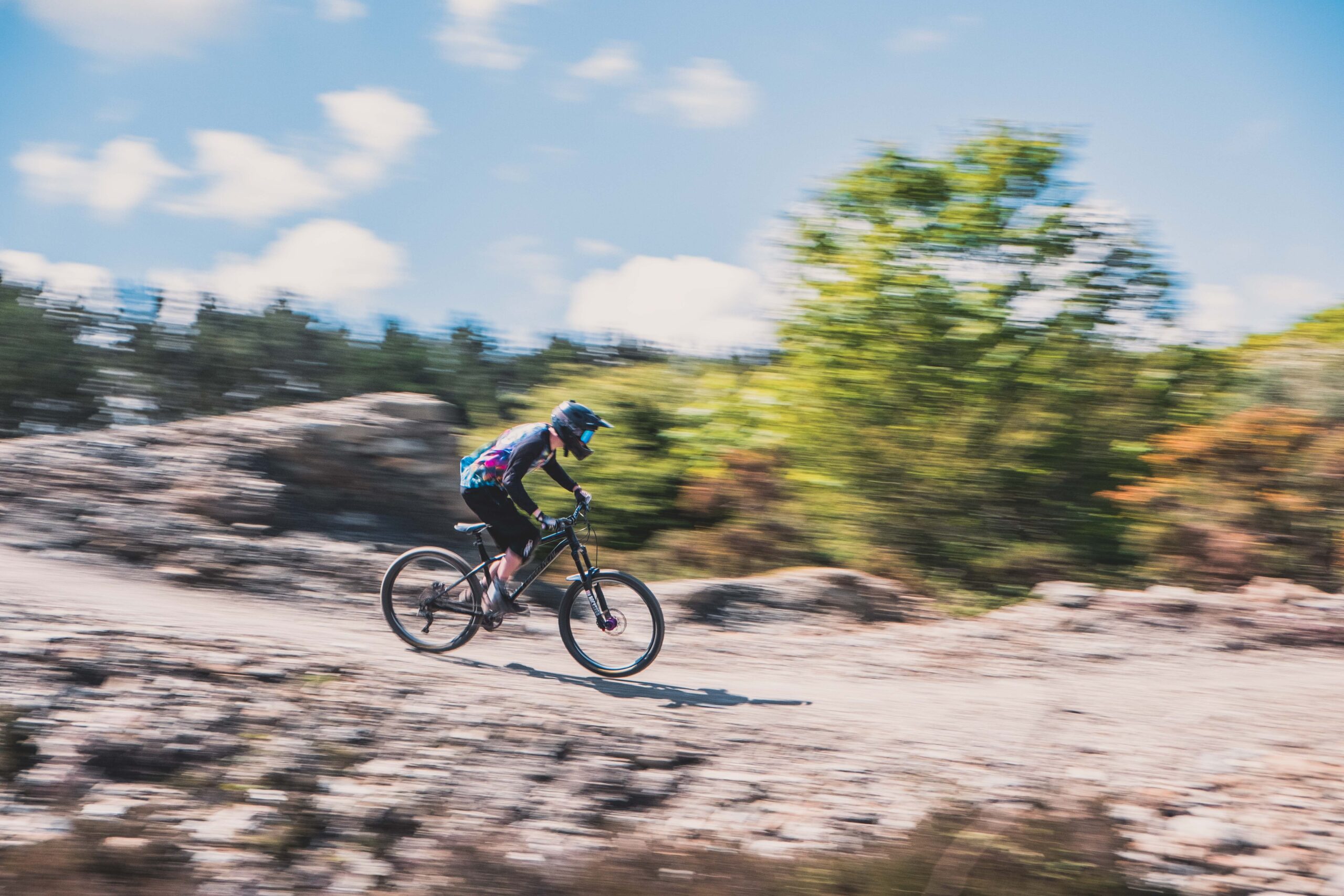 BIKEPARKS, DIE SPIELWIESEN FÜR RADEL-HELDEN carter moorse ZYARmqujH78 unsplash scaled - BIKEPARKS, DIE SPIELWIESEN FÜR RADEL-HELDEN