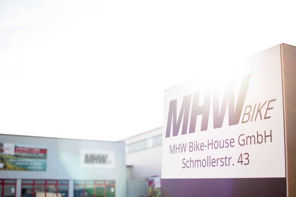 Neue Aufnahmen unseres Radcenters und der Verwaltung / Logistik mhw bike aussenaufnahmen radcenter logistik 13 1024x682 - Neue Aufnahmen unseres Radcenters und der Verwaltung / Logistik