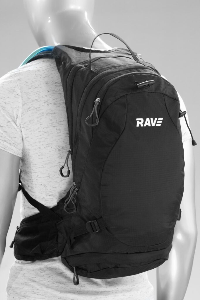RAVE: Ein Rucksack für alles – Biken, Wandern, Laufen und Trailrunning R100127 Bike Outdoor Rucksack 2l Trinkblase 02 683x1024 - RAVE: Ein Rucksack für alles – Biken, Wandern, Laufen und Trailrunning