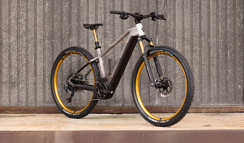 Klicke hier und gelange zu unseren E-Bike Hardtails