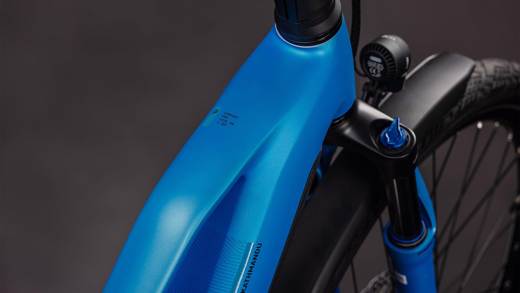 112311Z-Cube-Kathmandu-Hybrid-Comfort-Pro-800-azure-n-black-2026-EBike-Trekkingrad-Damen-01