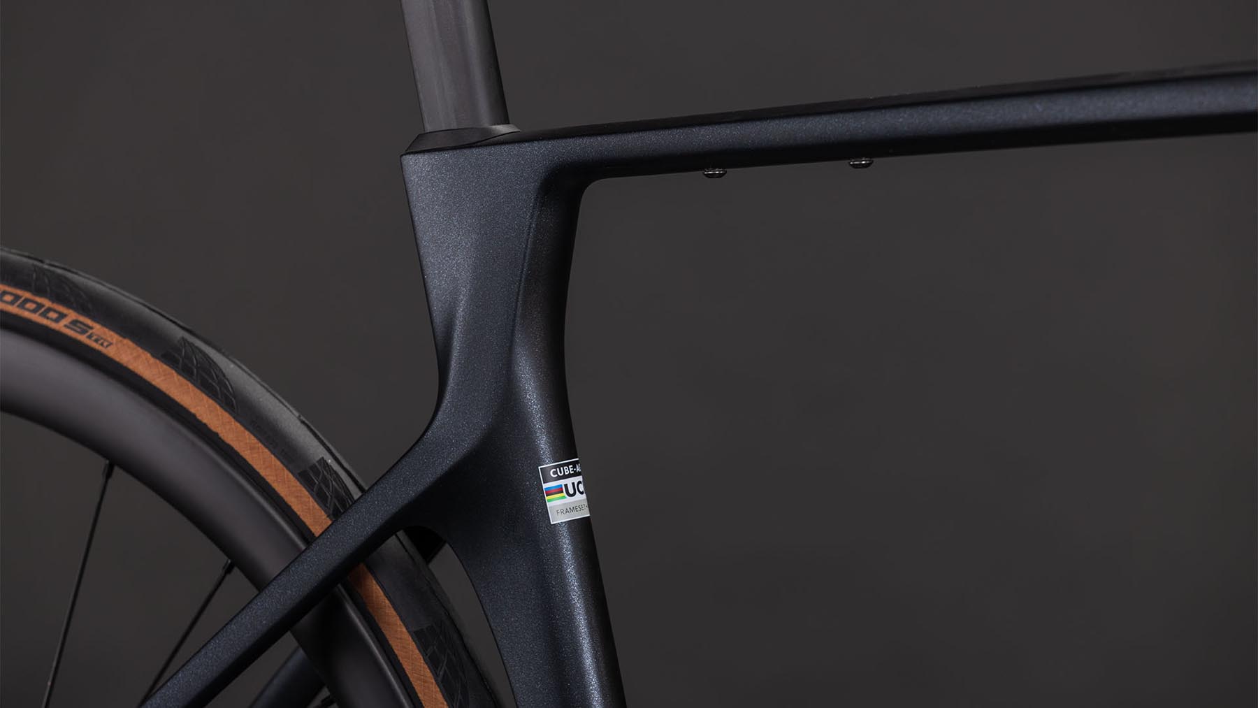 126400-Cube-Agree-C-62-SLX-nightshift-n-prism-2026-Carbon-Rennrad-04