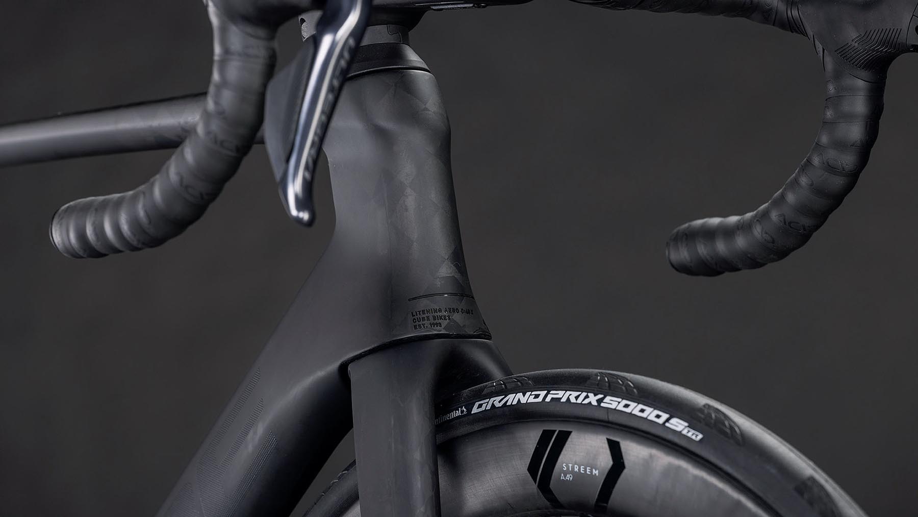 127100-Cube-Litening-AERO-C-68X-Race-blackline-2026-Carbon-Rennrad-05