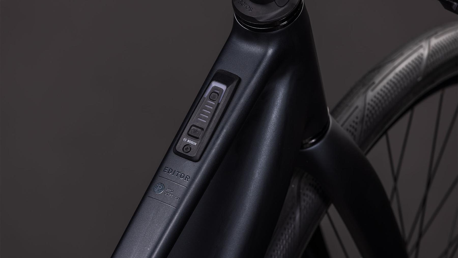 123101Z-Cube-Editor-Hybrid-Pro-400X-coal-n-prism-2026-EBike-Fitnessrad-Damen-01