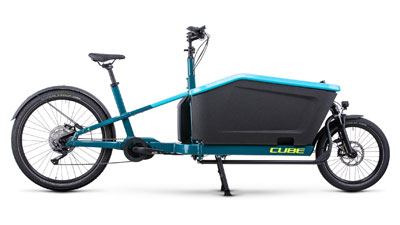 Zu sehen ist ein blaues Cube Cargo Hybride 500 Lastenfahrrad.