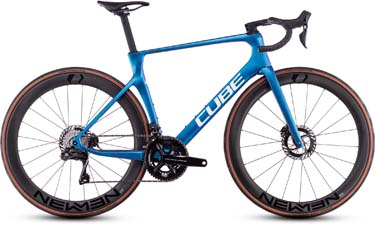 Cube Agree C:62 SLT Rennrad in Blau.